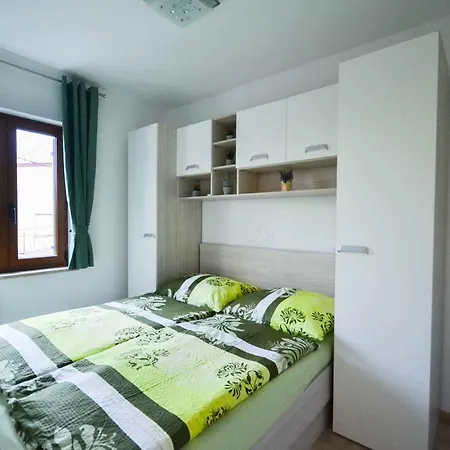 Jutta Apartment *