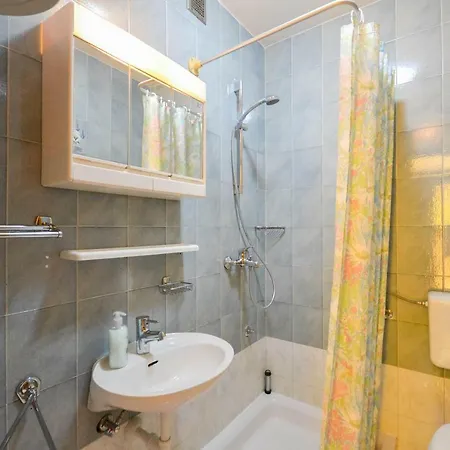 Jutta Apartment *